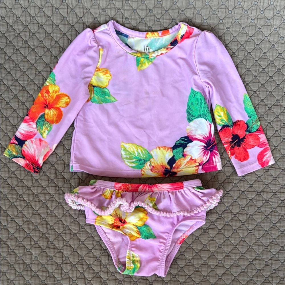GAP Pink and Green Rashguard Swim Set with Floral Design